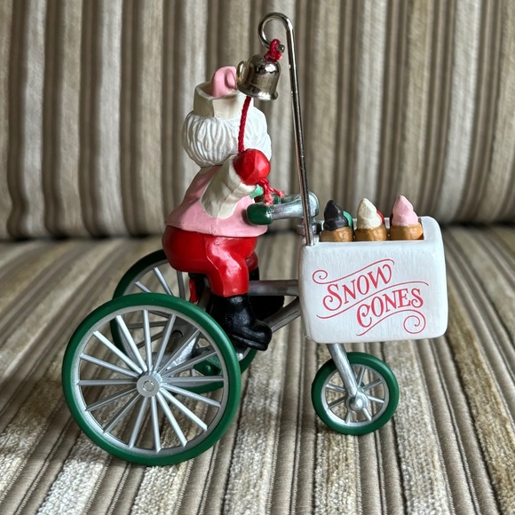 Hallmark "HERE COMES SANTA" series Kingle"s Kool Treats dated 1986 - Picture 3 of 6